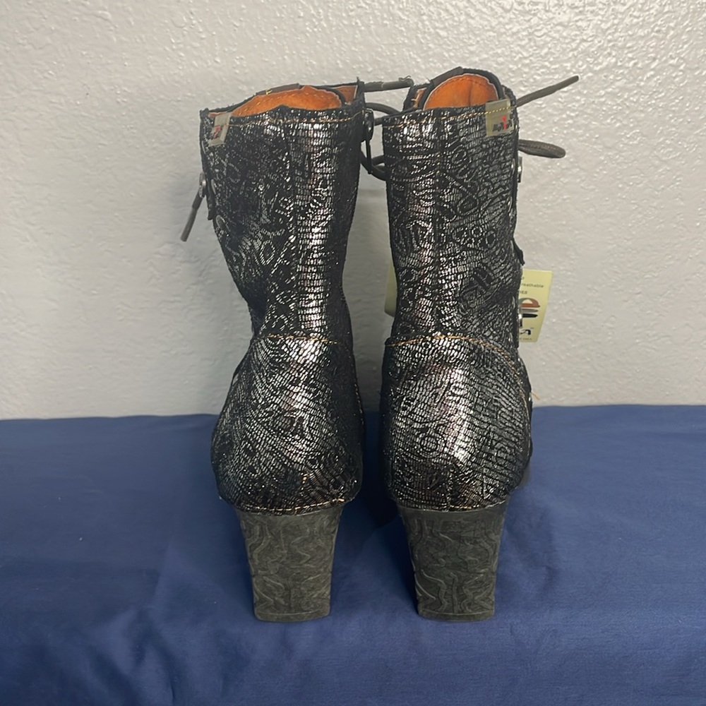 TMA MAIA company women’s leather metallic boots 7.5 NWT - Picture 6 of 15